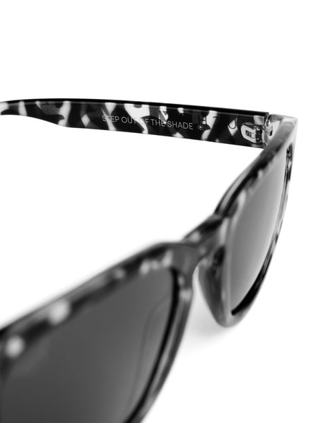 Elea Design Black