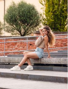 Clorinda Beige